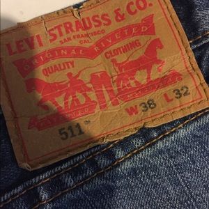 Levi From factory stresses look  jeans 511